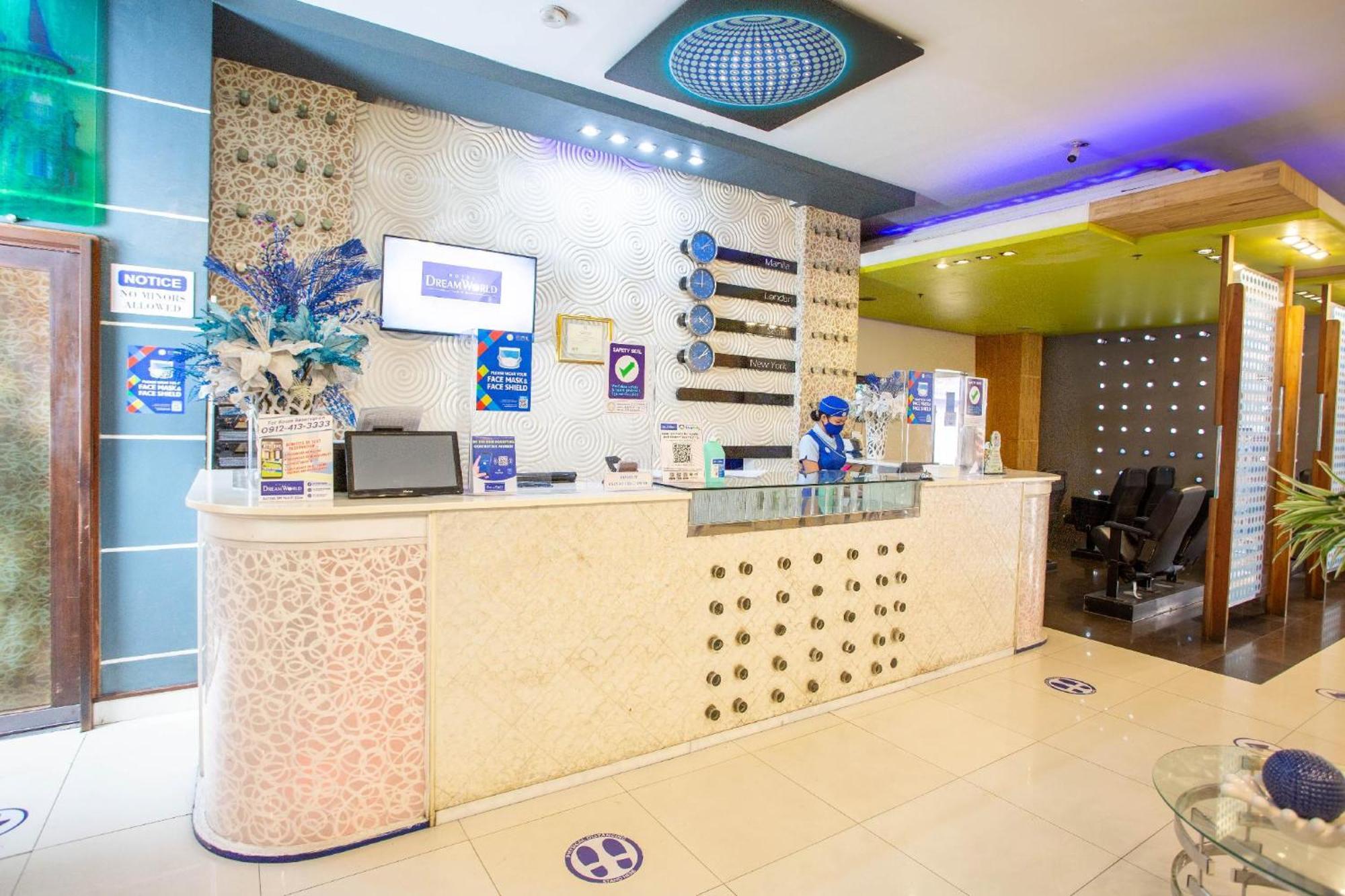 Hotel Dreamworld North Edsa Quezon City Bagian luar foto